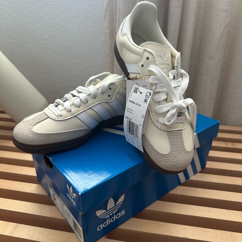 Adidas Samba OG in Off White
